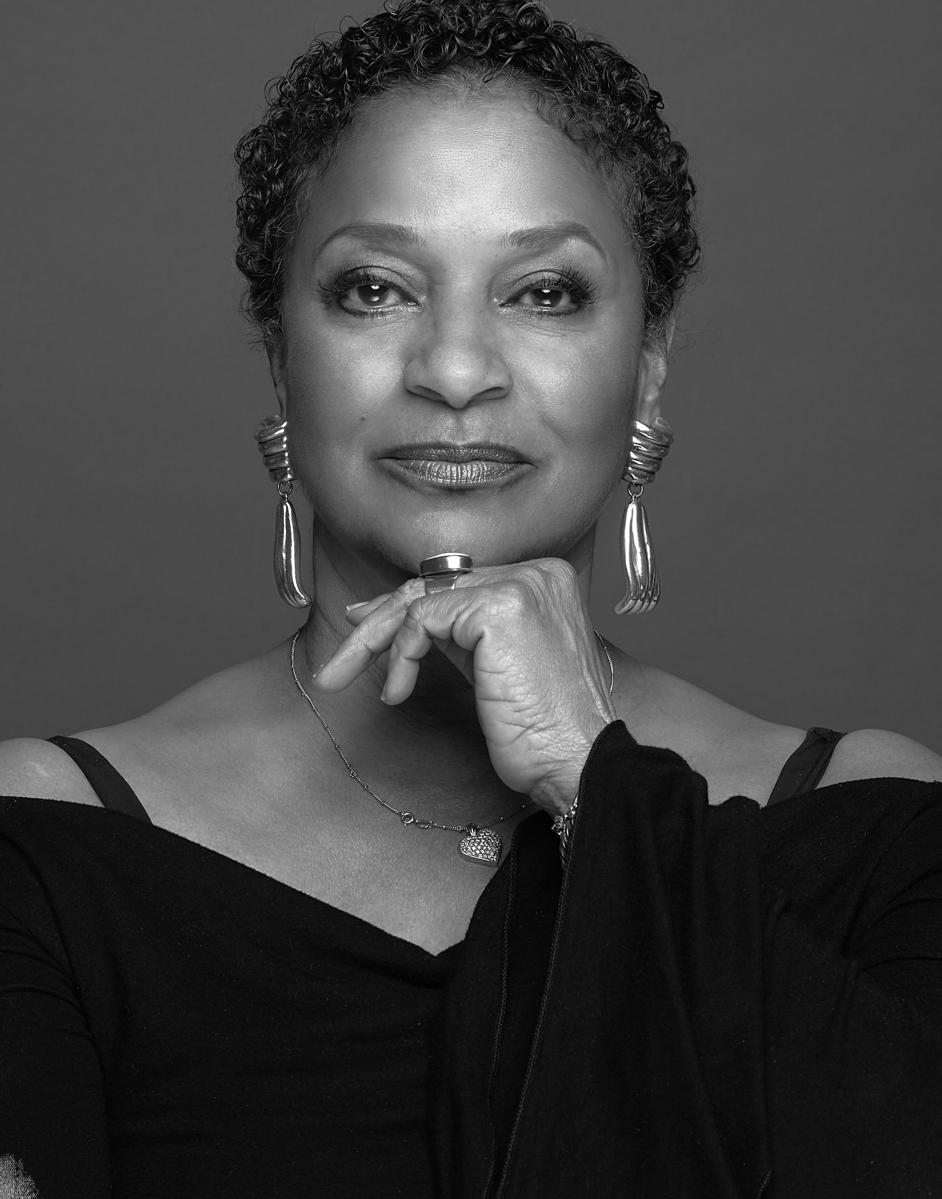 Debbie Allen black and white portrait, Dance Mogul Magazine original photography by Dejon